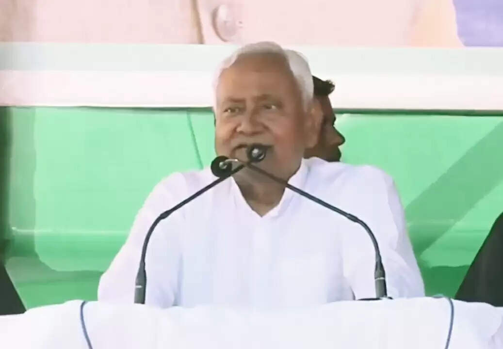 मुख्यमंत्री नीतीश कुमार ने सरकार की उपलब्धियों को गिनाकर एनडीए प्रत्याशी के पक्ष में मांगा वोट