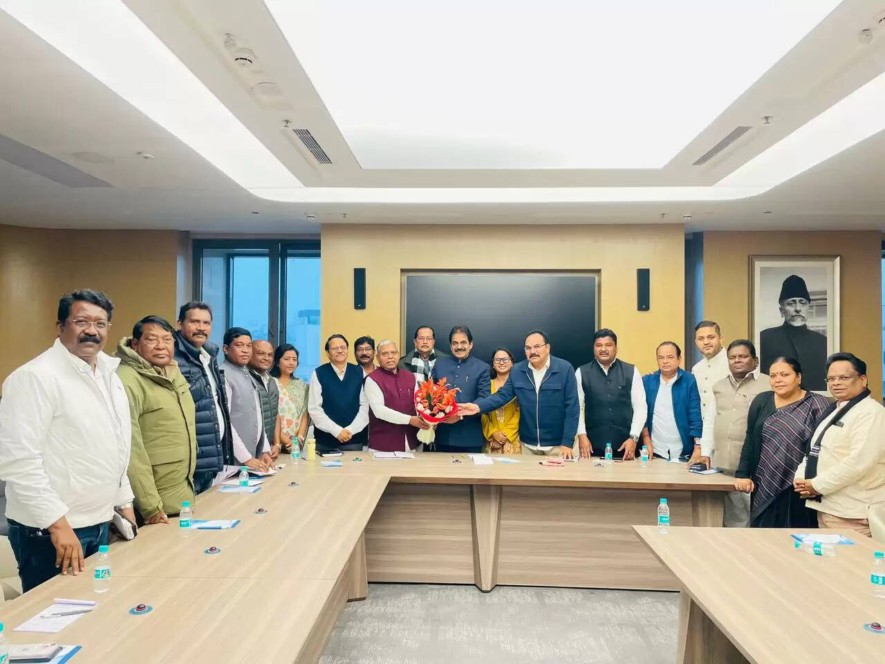 केसी वेणुगोपाल के साथ झारखंड कांग्रेस के विधायकों-मंत्रियों की बैठक,संगठन सृजन पर जोर