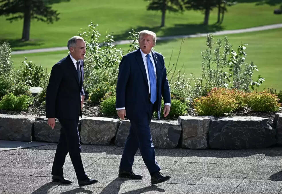 ट्रंप की धमकी काम आई, कनाडा ने डिजिटल सेवा कर रद्द किया