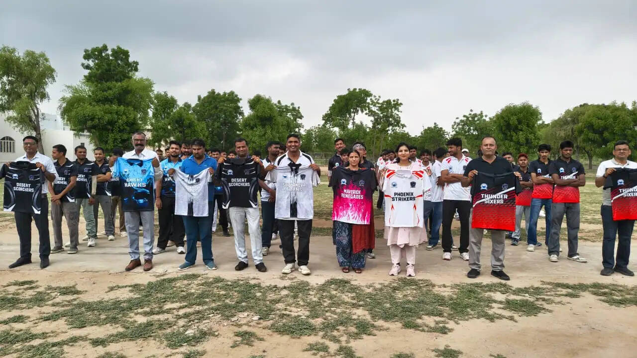 ईसीबी-ईपीएल क्रिकेट प्रतियोगिता को लेकर उत्साह चरम पर, छह टीमों की जर्सी का अनावरण