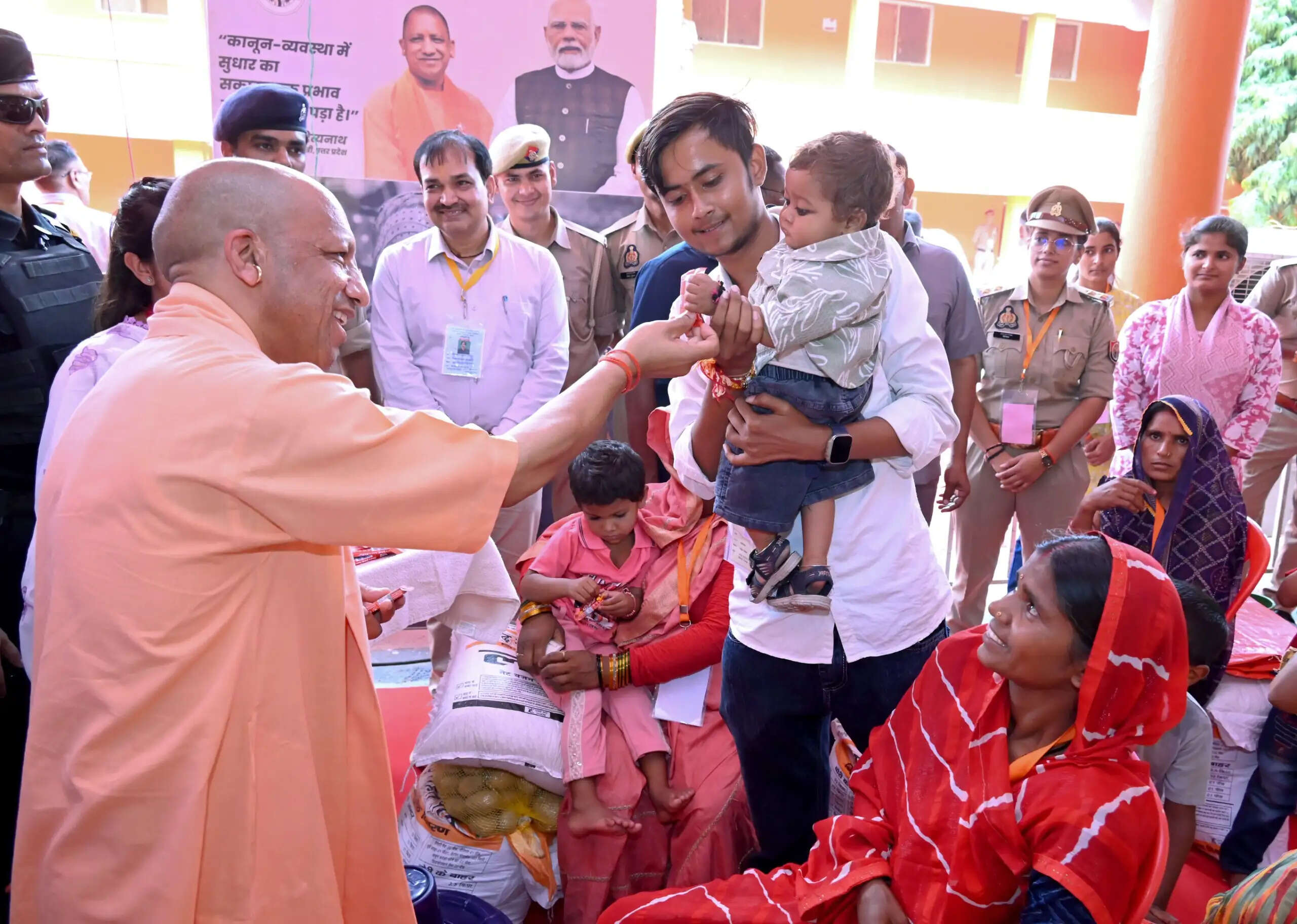 बाढ़ का संज्ञान तक नहीं लेती थी सपा सरकार, हजम कर जाते थे सपाई गुंडे पैसा सारा : योगी आदित्यनाथ