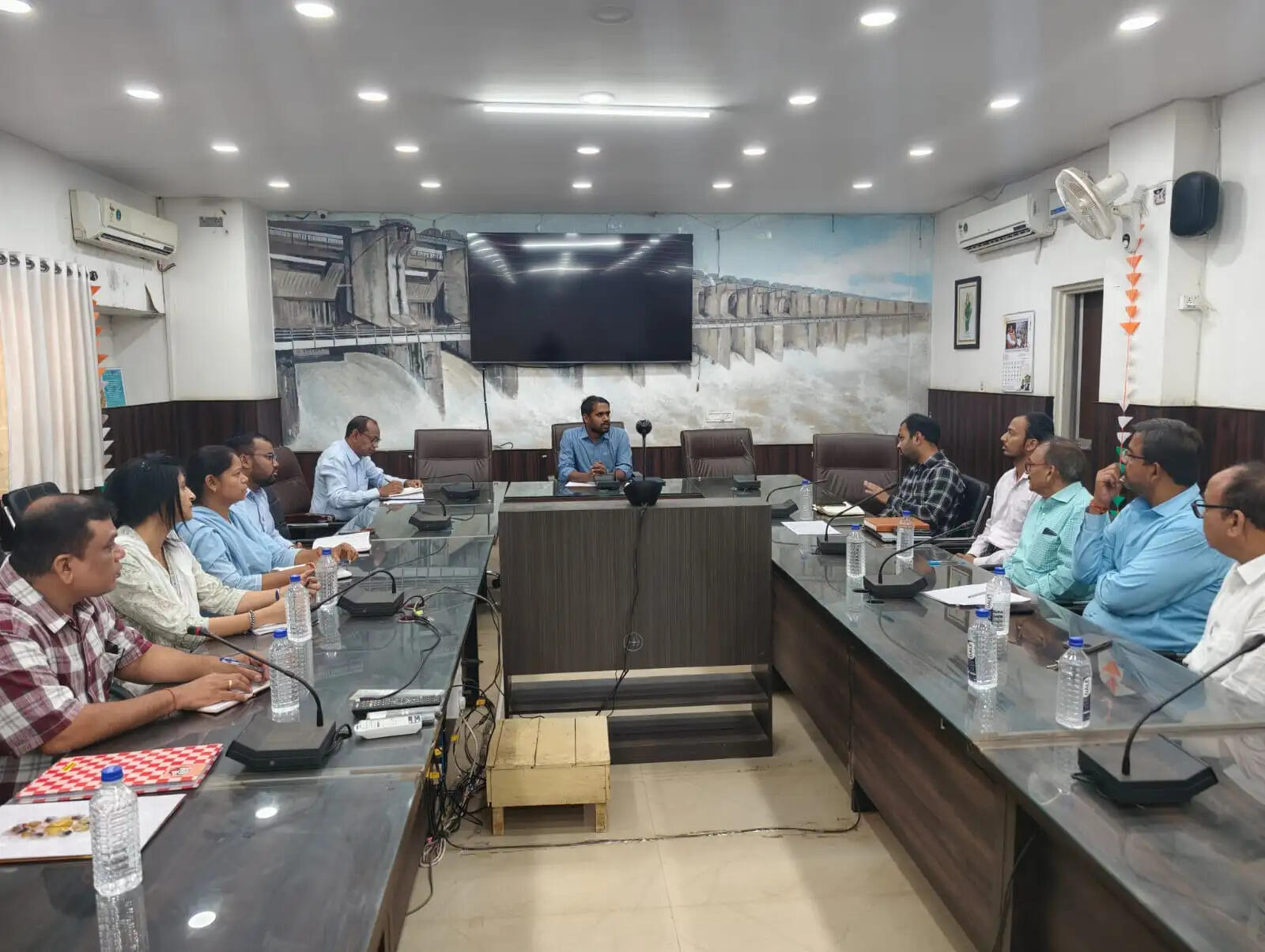 किसी भी स्थिति में न हो घरेलू गैस सिलेंडरों का व्यावसायिक उपयोग: कलेक्टर