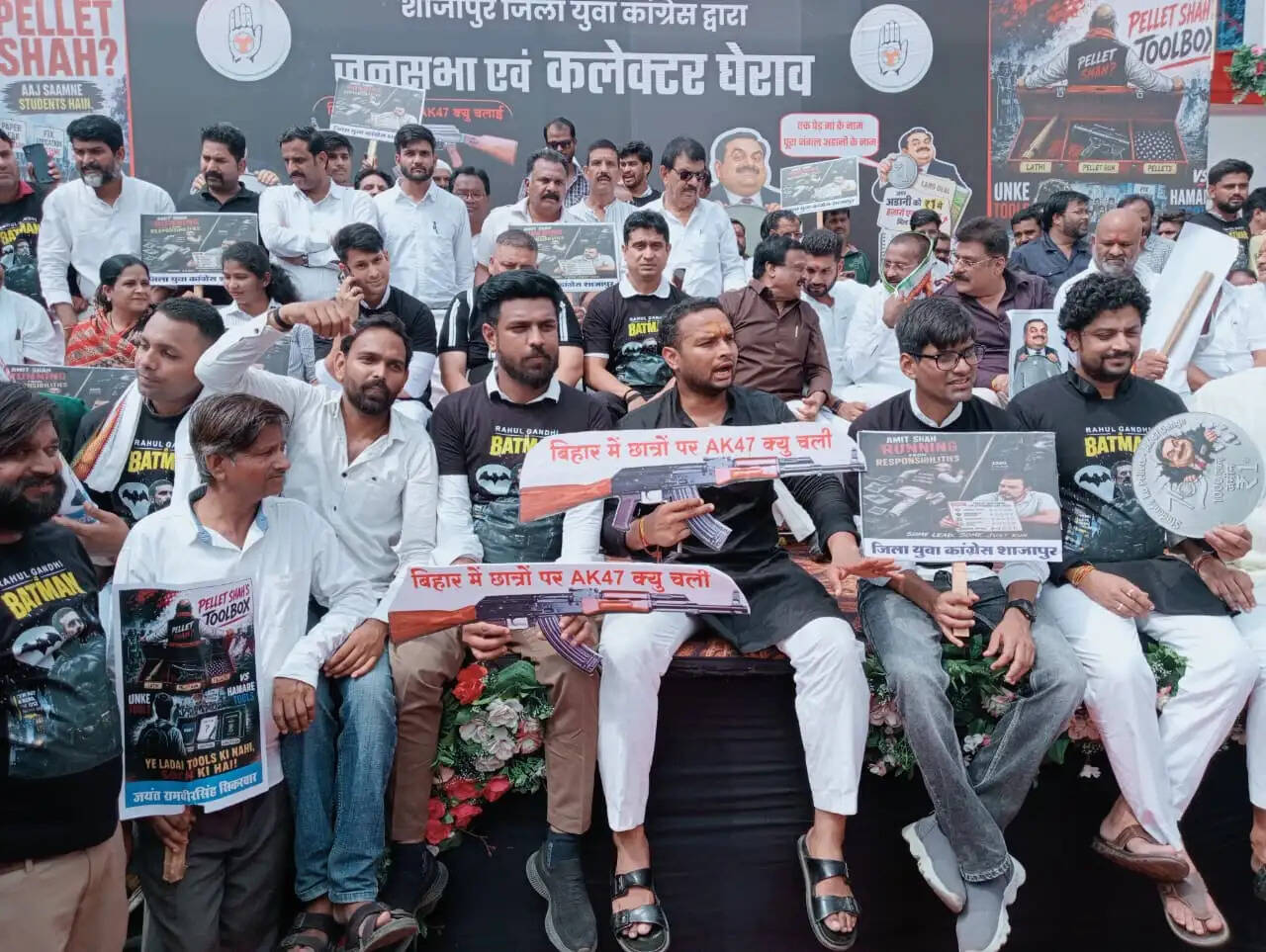 शाजापुरः कांग्रेस ने नगर में किया हल्ला बोल, पुलिस ने चलाई वाटर कैनन