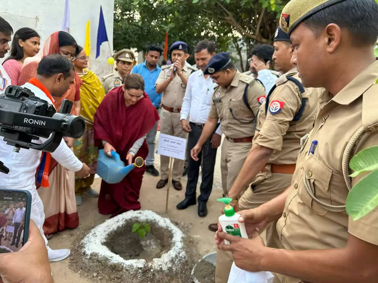 अपर्णा यादव ने महिला बंदियों की स्थिति का लिया जायजा, महिला बंदीगृह का किया निरीक्षण