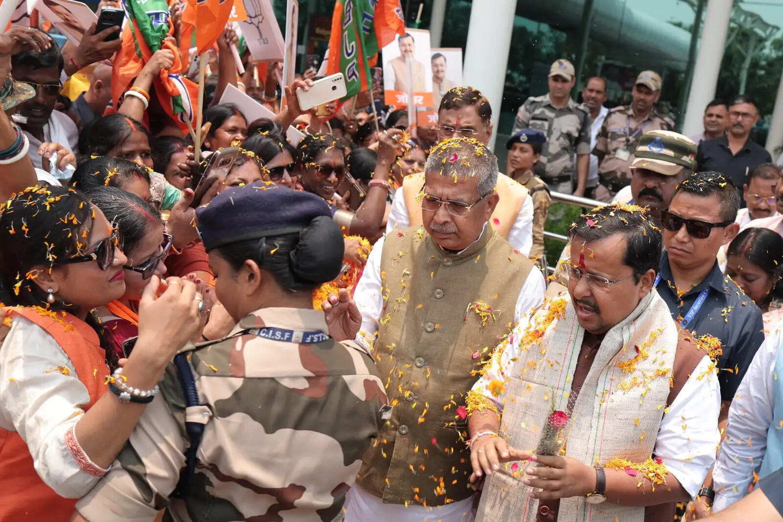 झारखंड दौरे पर रांची पहुंचे भाजपा के राष्ट्रीय अध्यक्ष नितिन नवीन, संगठन विस्तार और रणनीति पर होगा मंथन