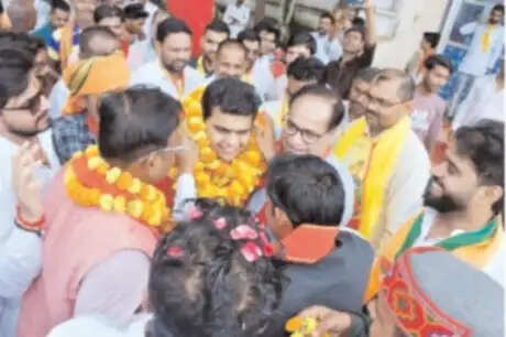सतनाः भगवान कामता नाथ के दर्शन कर भाजयुमों ने प्रारंभ की महारैली