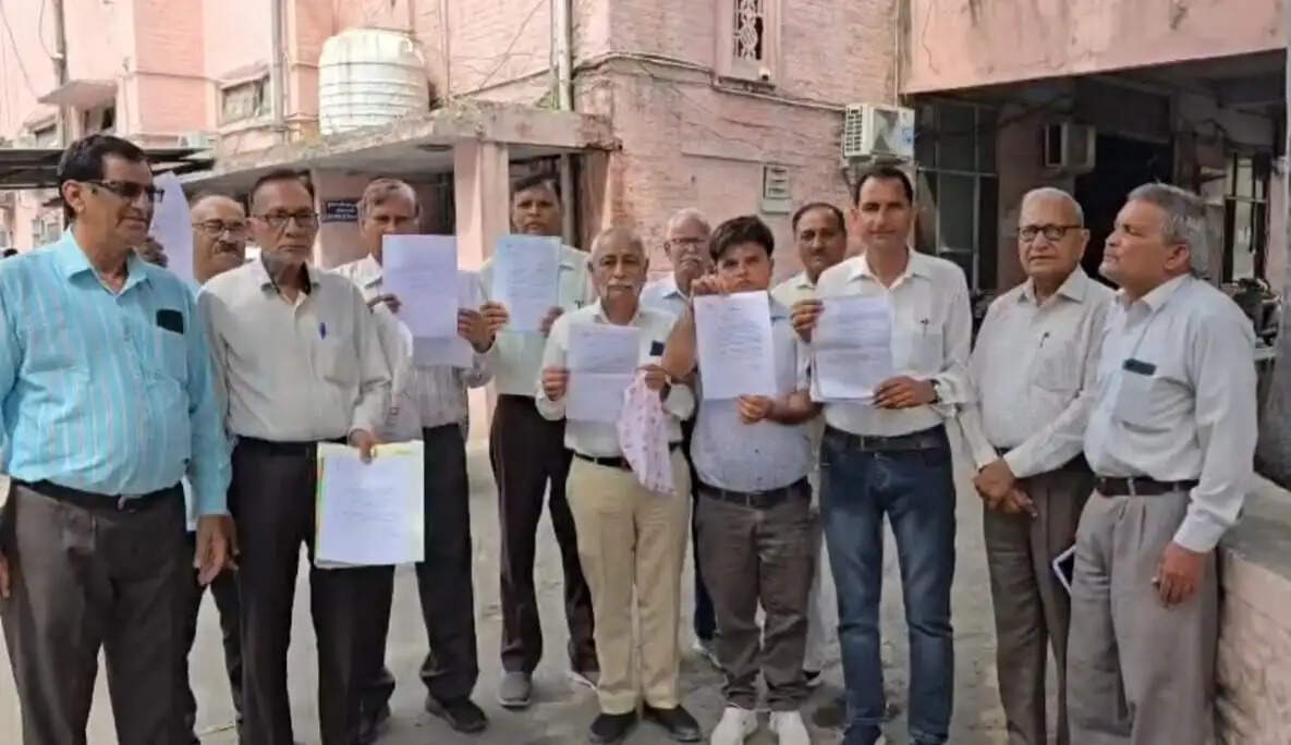 यमुनानगर:सरकारी भूमि विवाद में संजय विहार के मकानों पर कार्रवाई की चेतावनी, निवासियों में चिंता