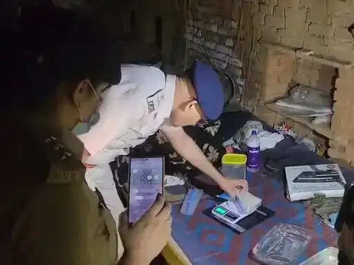 मप्र:&nbsp;मऊगंज में अवैध एमडी ड्रगनिर्माण इकाई का भंडाफोड़, 1.28 करोड़ रुपये की ड्रग्स, रसायन एवं उपकरण जब्त