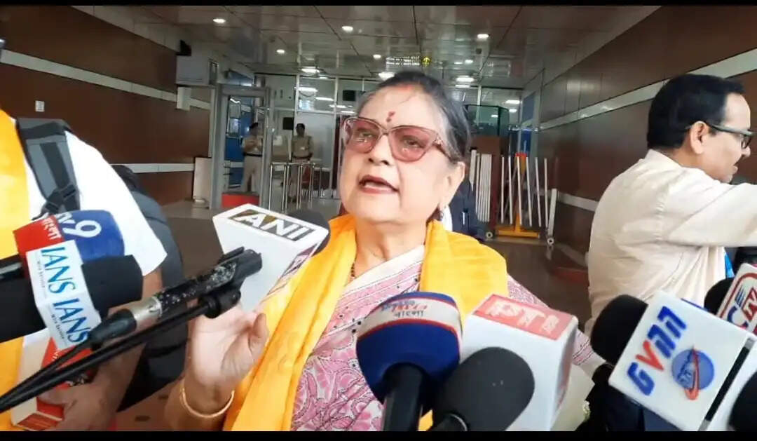 दार्जिलिंग में संसदीय स्थायी समिति की बैठक में शामिल होने पहुंची सांसद काकली घोष दस्तीदार