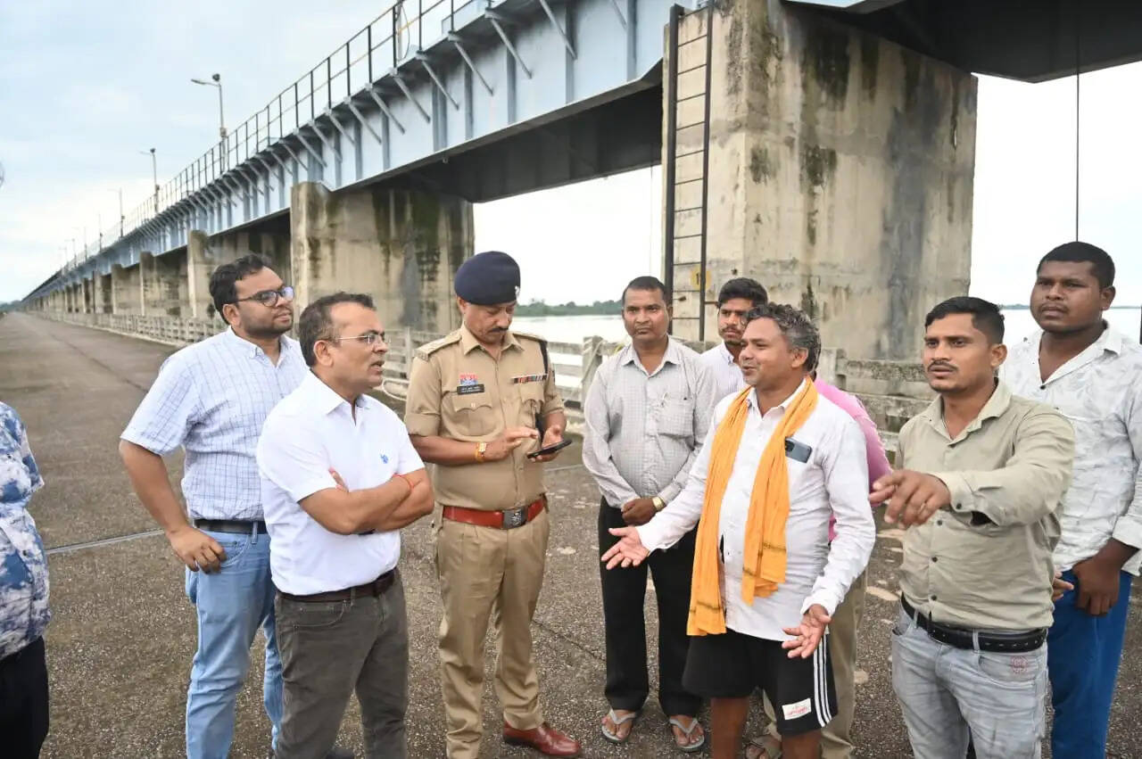 जांजगीर-चांपा में बाढ़ को लेकर प्रशासन अलर्ट, कलेक्टर-एसपी ने संभाला मोर्चा