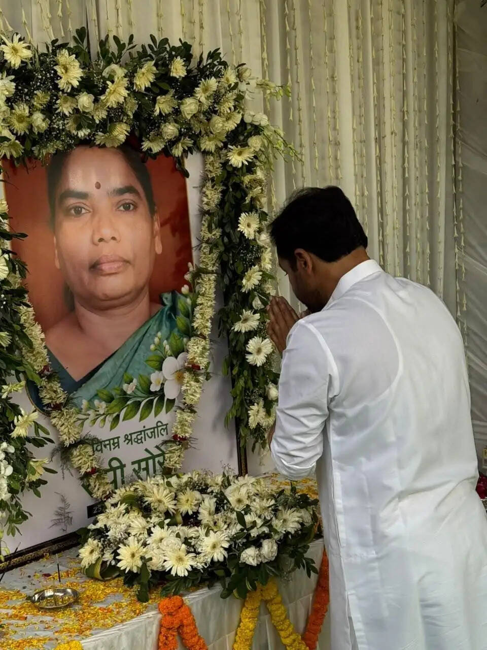 केंद्रीय मंत्री जी. किशन रेड्डी ने हेमंत सोरेन से मिलकर जताया शोक