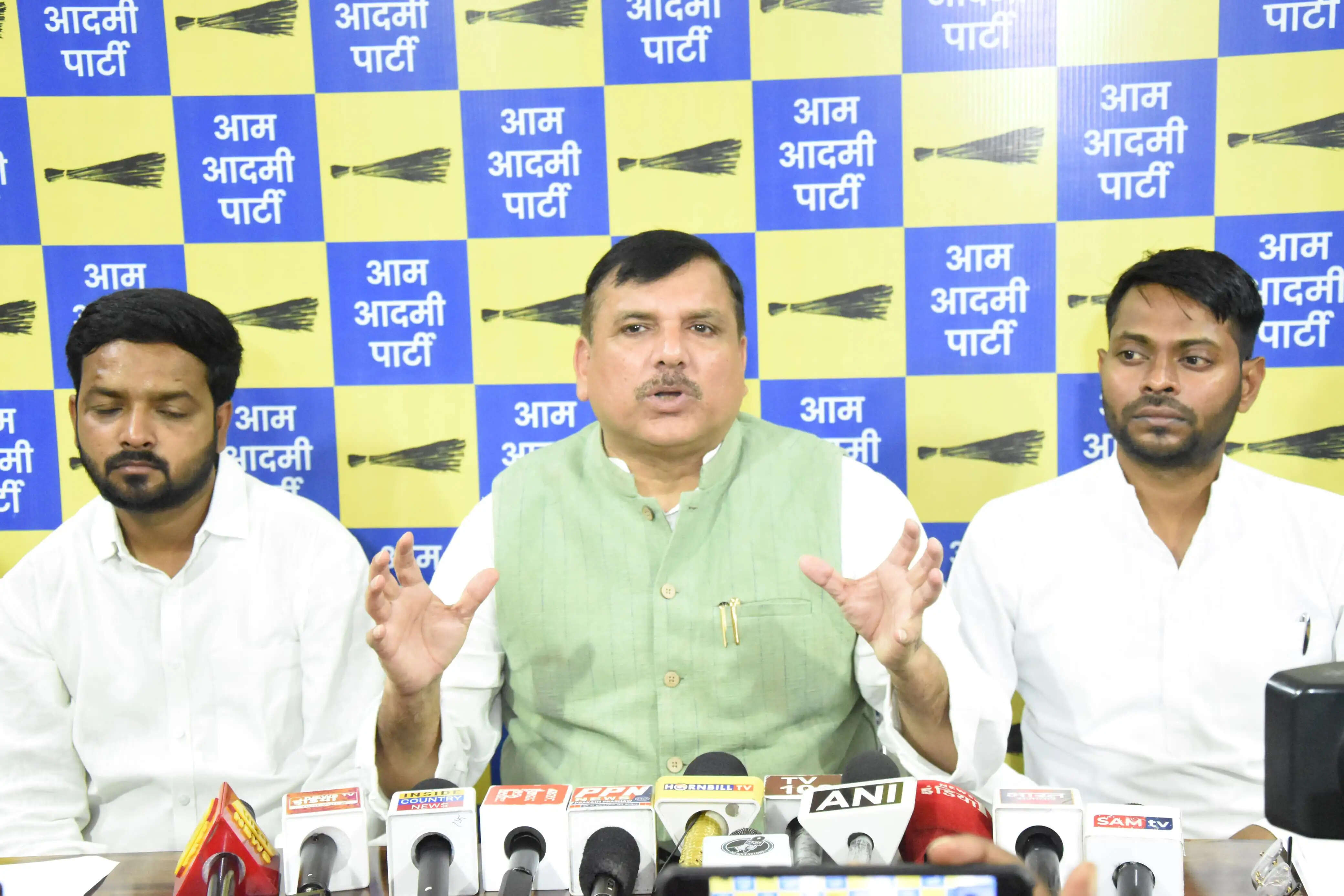 भाजपा सरकार में मीटर के नाम पर लूट, बदहाल स्कूल व्यवस्था और बढ़े महिला अपराध : संजय सिंह