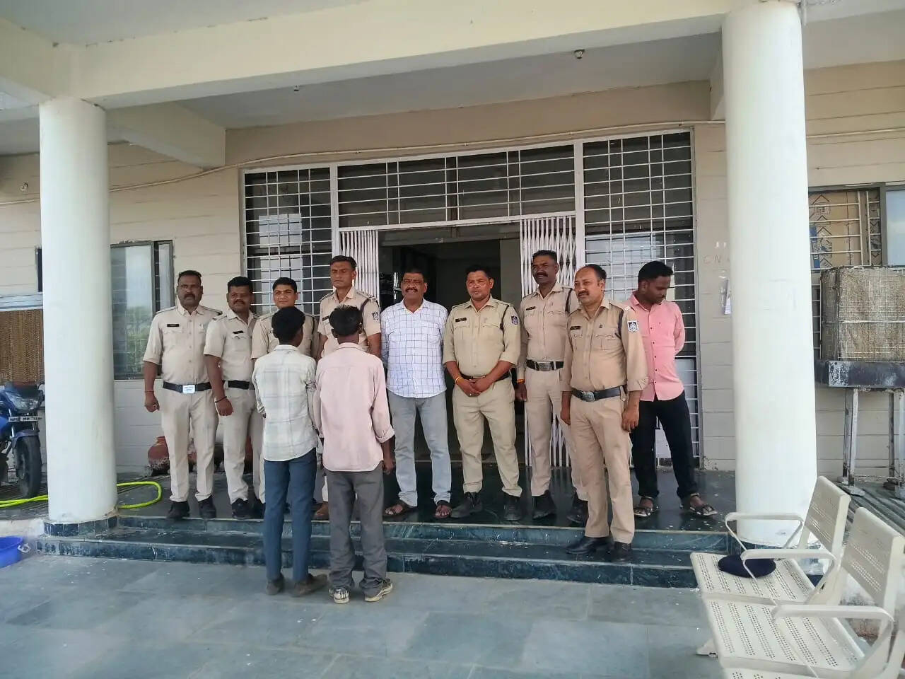 सागर: रास्ते के विवाद में पिता-पुत्र ने लाठी-डंडों से पीट-पीटकर की हत्या, शव कुएं में फेंका