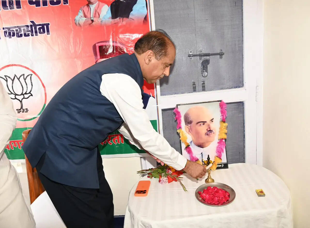 जयराम ने डॉ. श्यामा प्रसाद मुखर्जी की पुण्यतिथि पर दी विनम्र श्रद्धांजलि ।