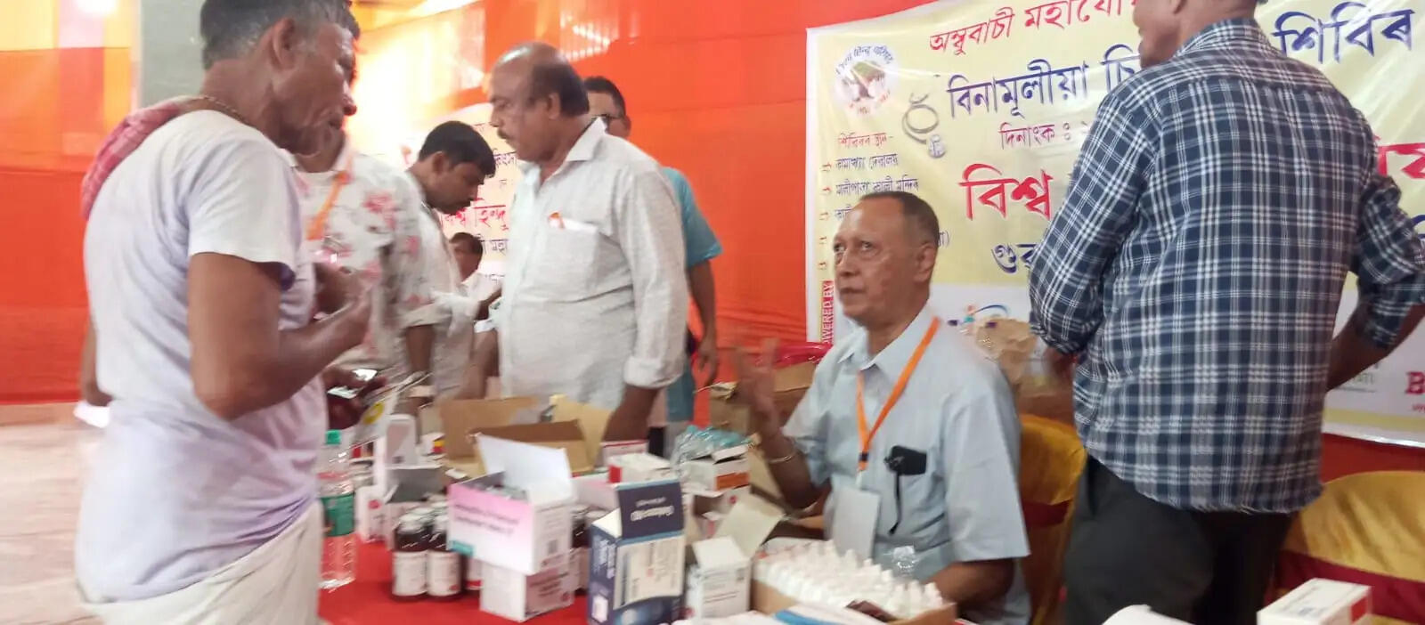 अंबुबासी मेला: विहिप ने लगाया मुफ्त स्वास्थ्य शिविर, हजारों श्रद्धालु उठा रहे लाभ