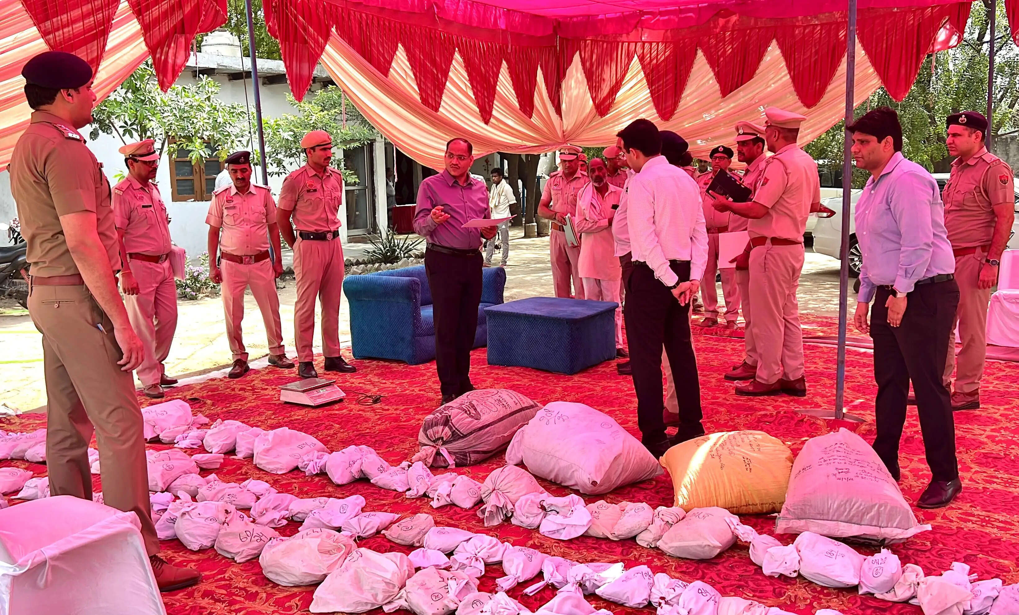 फरीदाबाद पुलिस ने नष्ट कराया एक क्विंटल से ज्यादा गांजा
