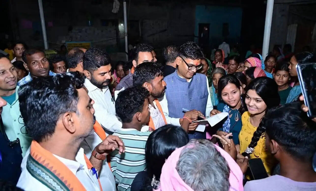 प्रभावितों के बीच पहुंचे वित्त मंत्री ओपी चौधरी, सुनी समस्याएं