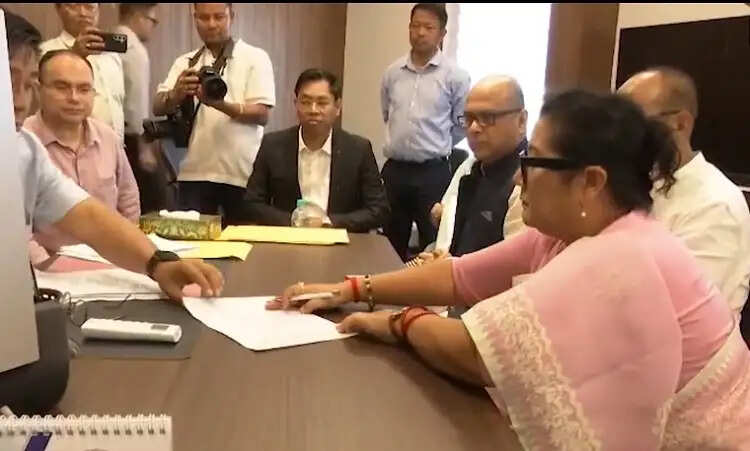 महिला मुद्दे और मणिपुर की अखंडता रहेंगी प्राथमिकता : शारदा देवी