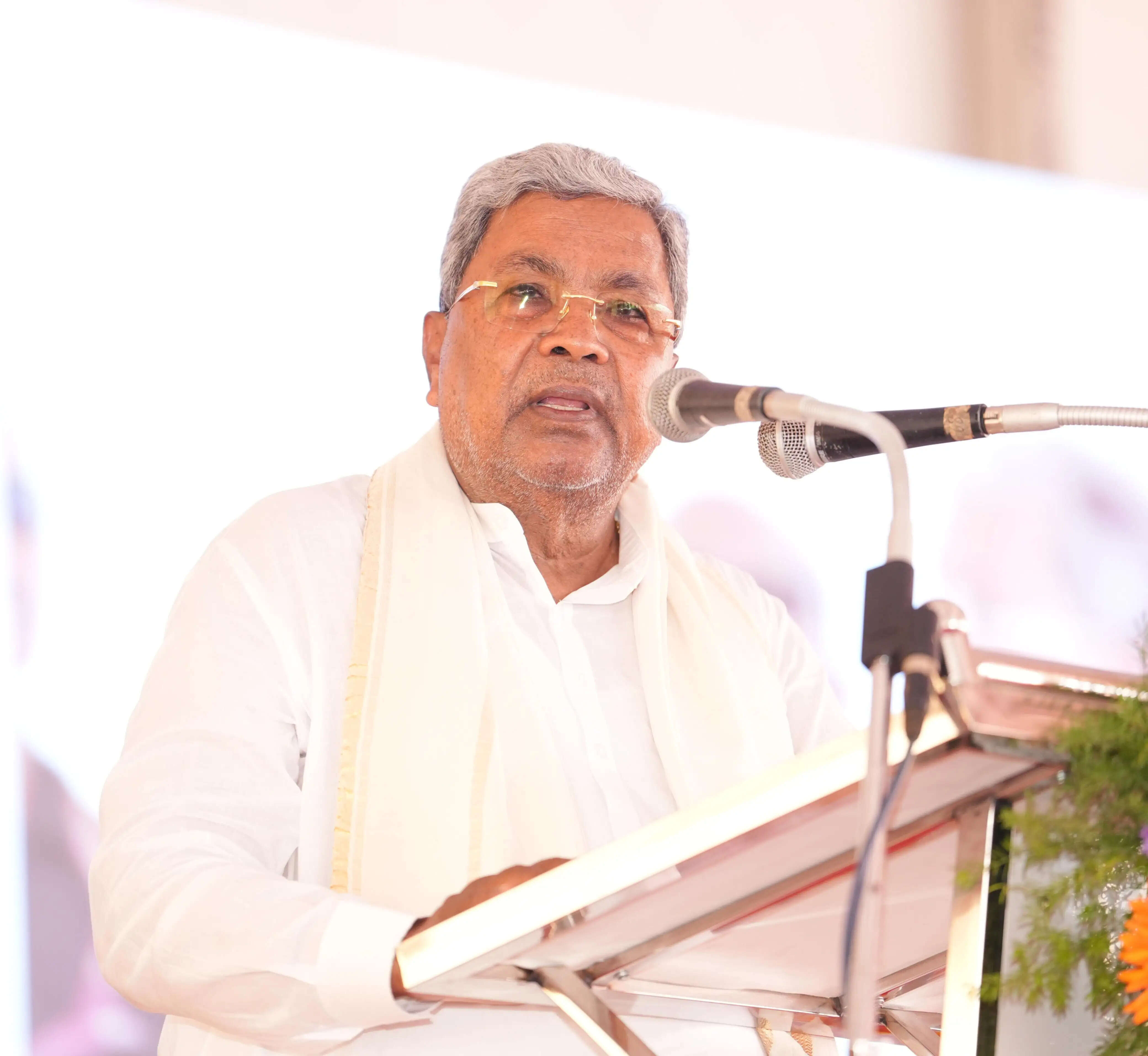 गारंटी योजनाएं भी विकास का हिस्सा, केंद्र से बेहतर है राज्य की आर्थिक स्थिति : सिद्धारमैया