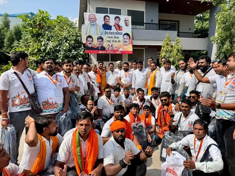 इंदौरः सांवेर क्षेत्र में पहुंची सेवा संकल्प अभियान यात्रा, शिप्रा घाट पर बाइक राइडर्स का हुआ भव्य स्वागत