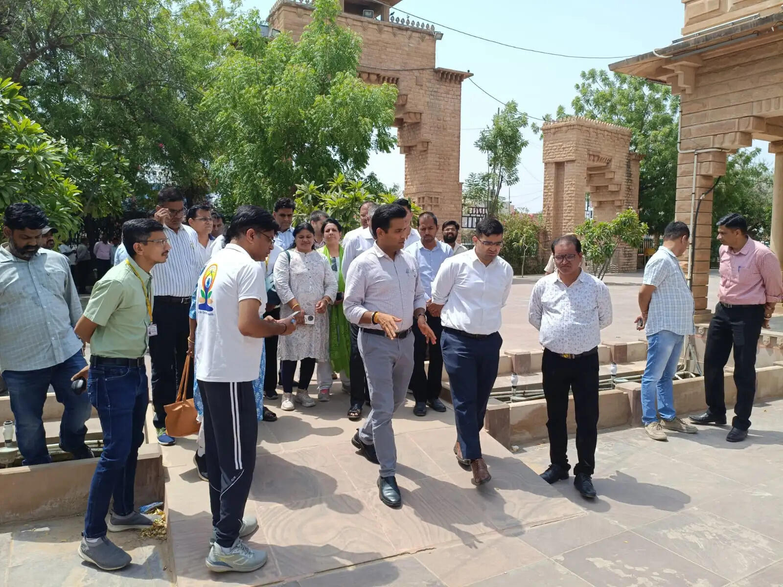 कलेक्टर ने योग दिवस की तैयारियों व व्यवस्थाओं का लिया जायजा