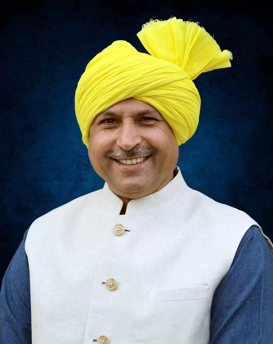 हांसी : टोल के नाम पर अन्य राज्यों की बजाये हरियाणा में खुली लूट : राजेन्द्र सोरखी