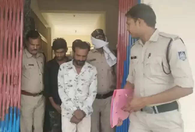 मैहरः आठवीं की छात्रा का अपहरण कर दो बदमाशों ने किया सामूहिक दुष्कर्म, दोनों गिरफ्तार