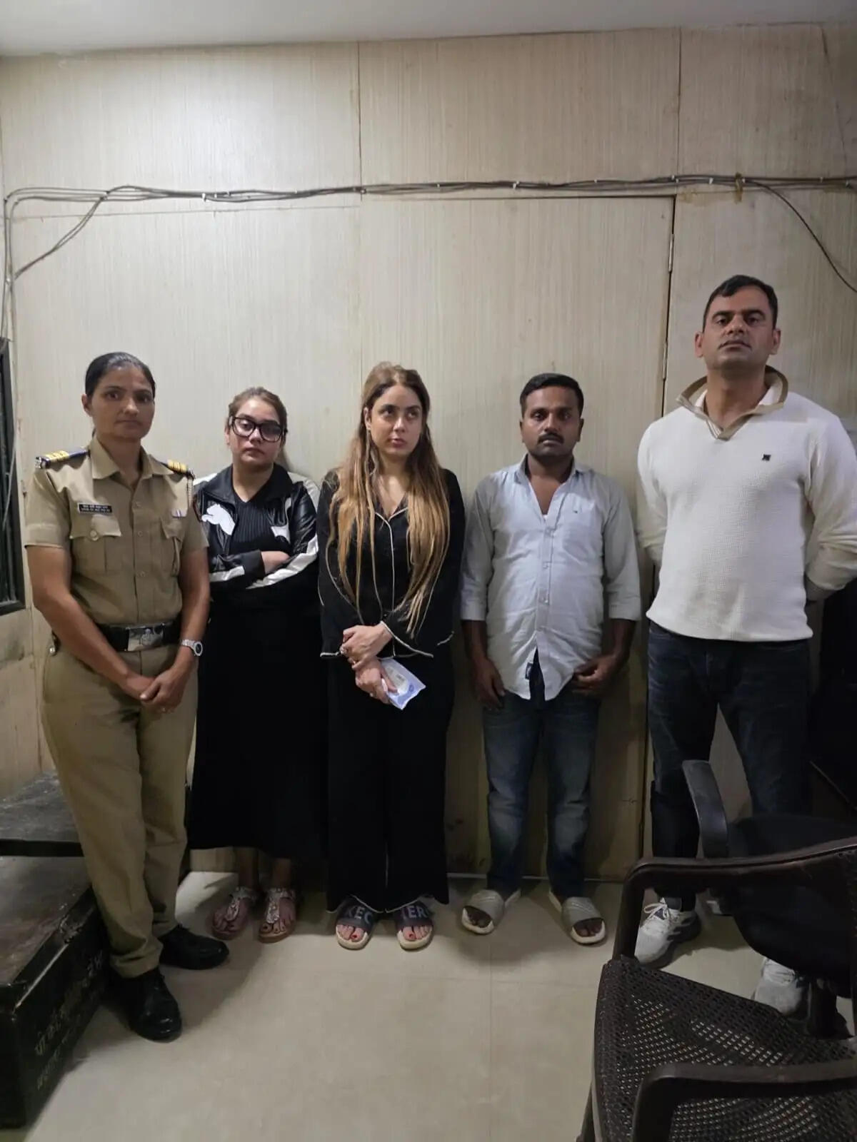 शिवा शर्मा हत्याकांड में फरार आरोपित मॉडल श्रद्धा दुबे नागपुर से गिरफ्तार, बहन और चालक भी पकड़े गये