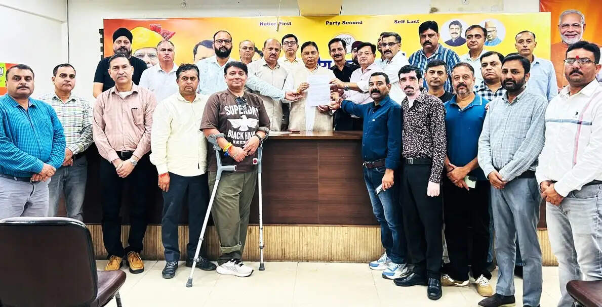 बीजेपी कर्मचारियों के अधिकारों और हितों की रक्षा के लिए प्रतिबद्ध - सत शर्मा