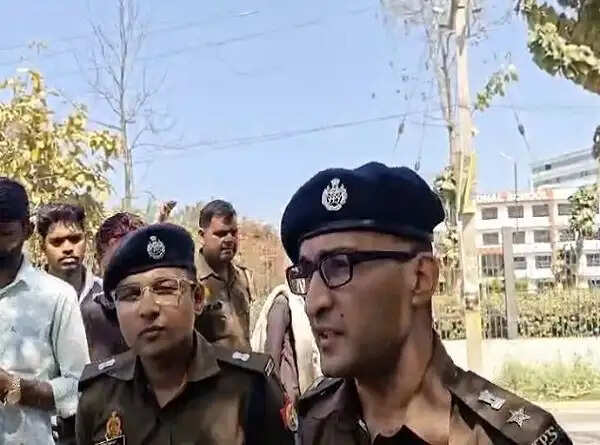 बिरयानी की दुकान के फ्रिज में मिला युवक का शव