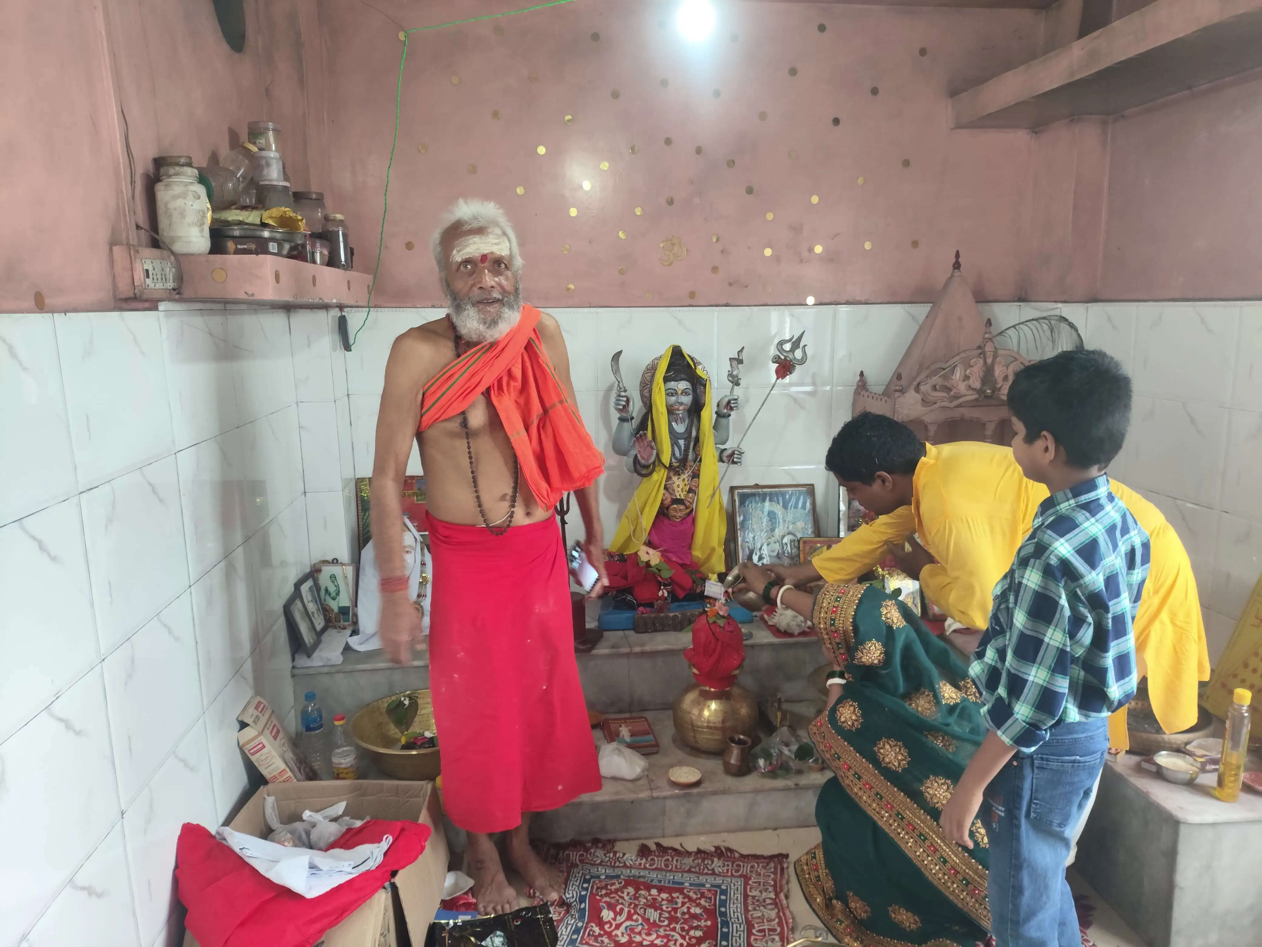 सावन की अंतिम सोमवारी पर महाकाल मंदिर में उमड़ी भक्तों की भीड़