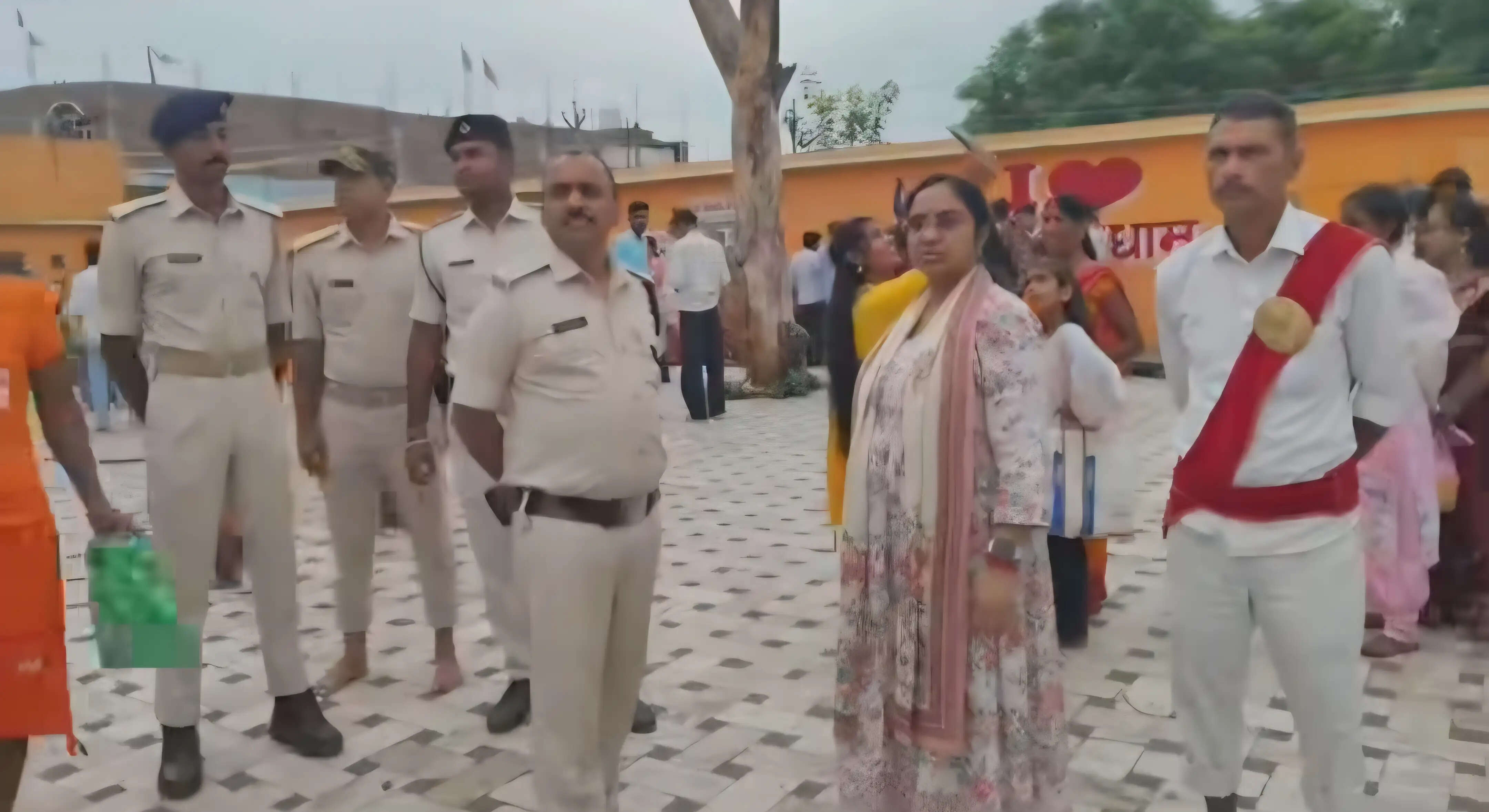 सारण जिले के सिलहौरी में सावन माह में उमड़ती है श्रद्धालु की भीड़