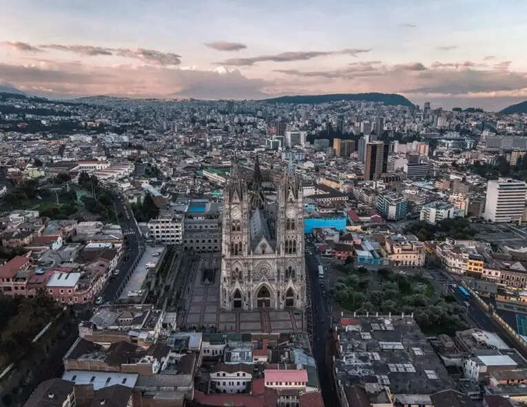 इक्वाडोर में सात लोगों की गोली मारकर हत्या