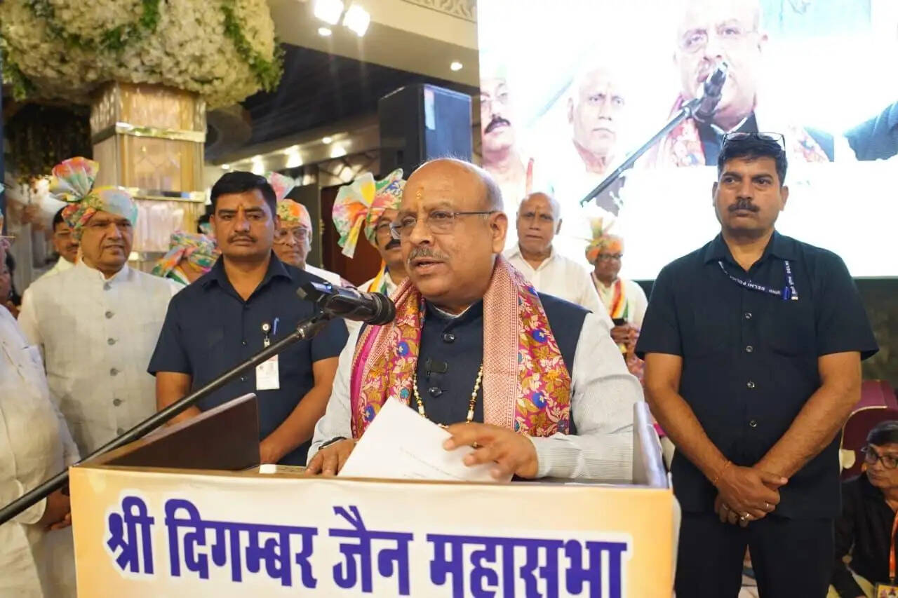 जीवों के प्रति करुणा का भाव रखने वाला ही भगवान महावीर के बताए मार्ग पर चलता है : विजेंद्र गुप्ता