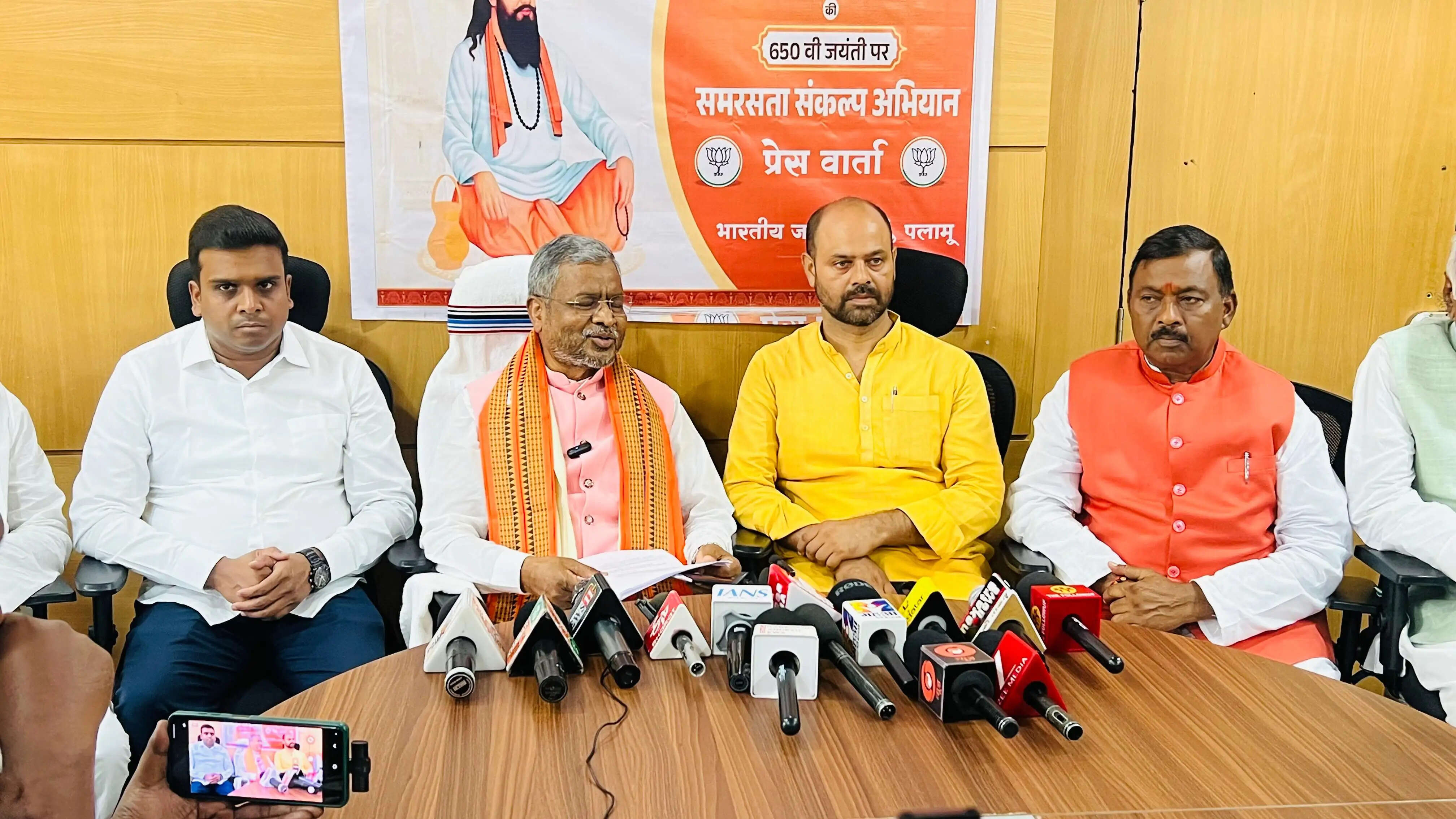 जेपीएससी परीक्षा कराने वाली एजेंसी ने अपने लोगों को सरकारी नौकरी दिलाई : बाबूलाल मरांडी