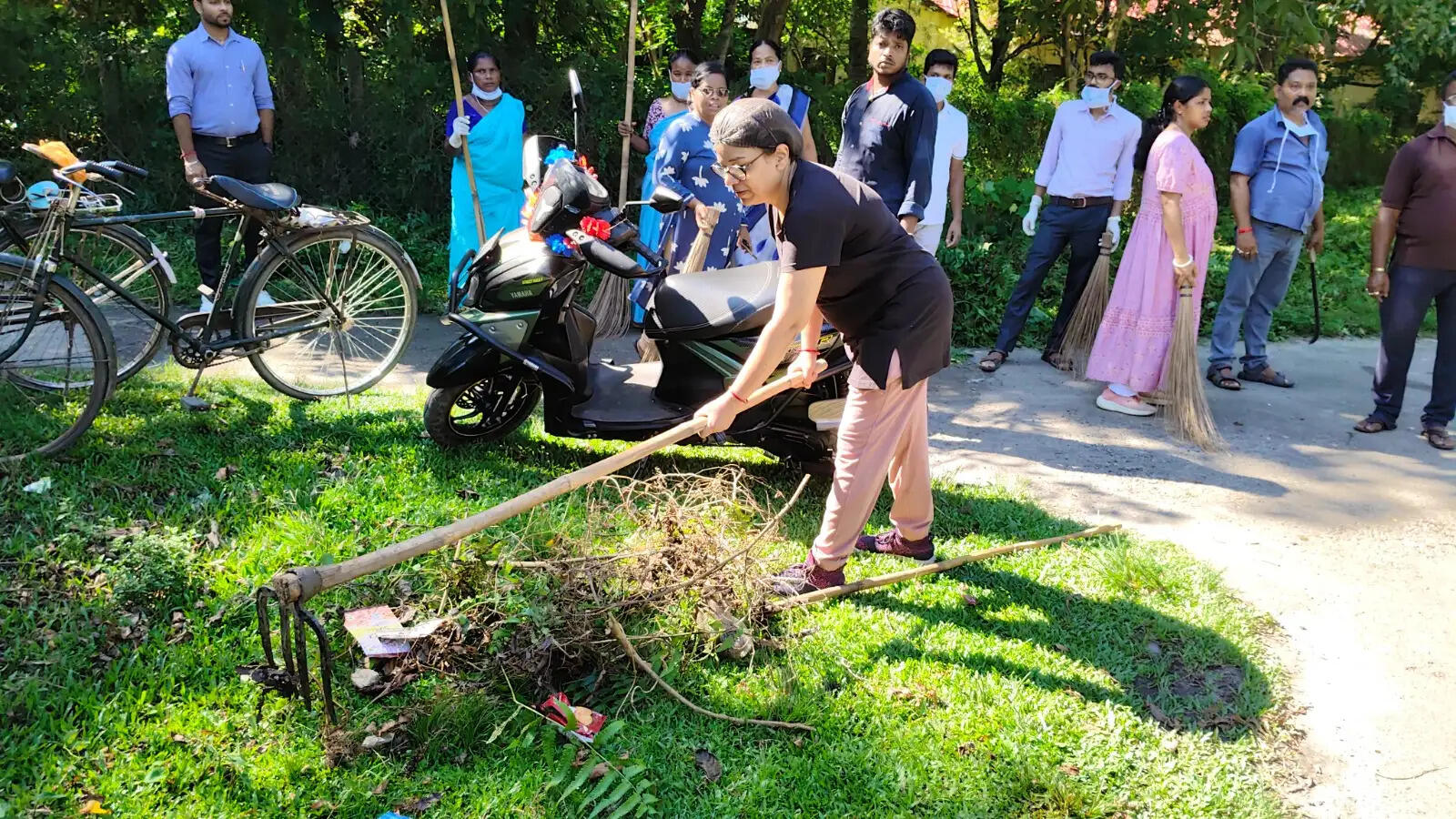 स्वच्छता ही सेवा अभियान के तहत अलीपुरद्वार मंडल में विशेष स्वच्छता अभियान