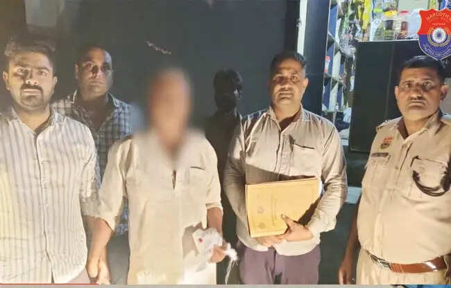 सोनीपत: किराना स्टोर में हेरोइन बेचता तस्कर गिरफ्तार, 13.02 ग्राम नशीला पदार्थ बरामद