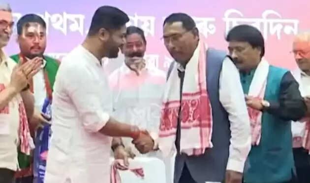 असम जातीय परिषद में शामिल हुए पूर्व केंद्रीय मंत्री राजेन गोहाईं