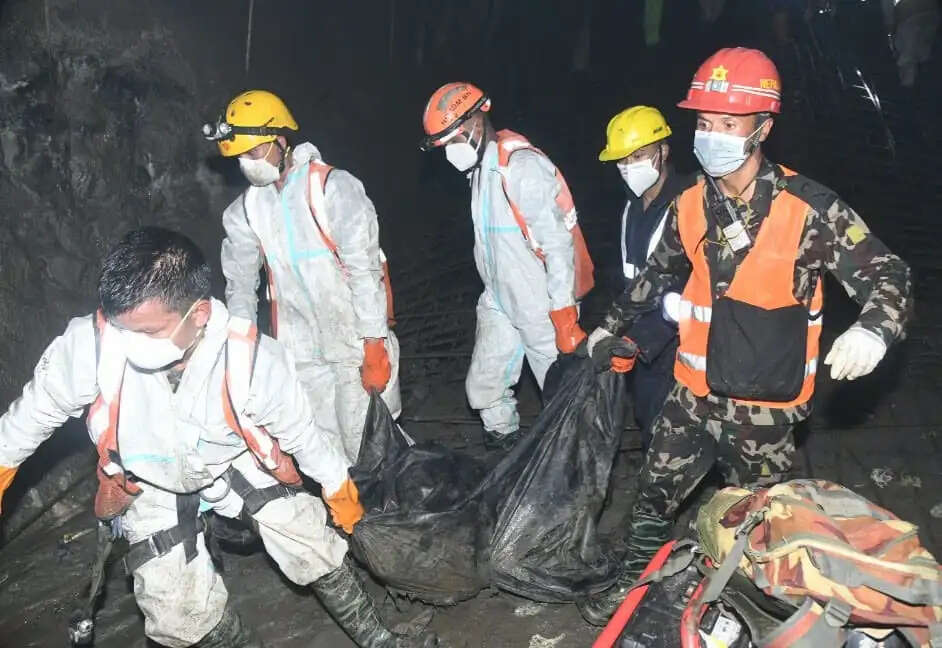नेपाल में बाढ़ से तबाह हुए अपर&nbsp;त्रिशूली-1 के टनल से 13 शव बरामद