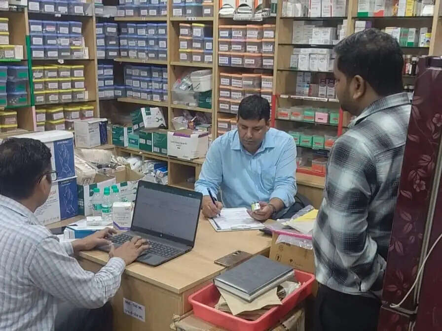दवाओं के क्रय मूल्य और मरीजों से वसूले जा रहे मूल्य में बड़े अंतर की जांच, 38 औषधियों के लिए गए नमूने
