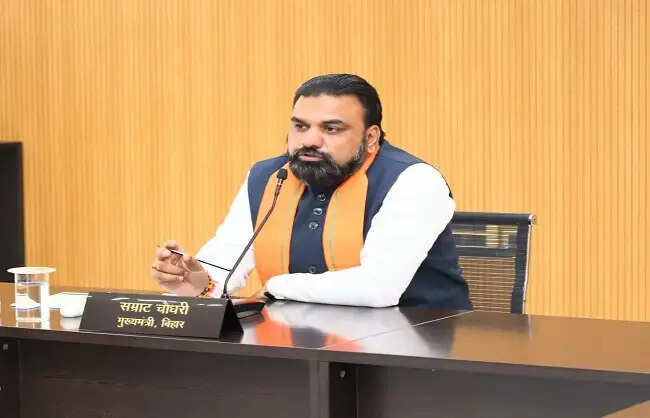 सभी जिला मुख्यालयों को फोर लेन से कनेक्ट करें :मुख्यमंत्री