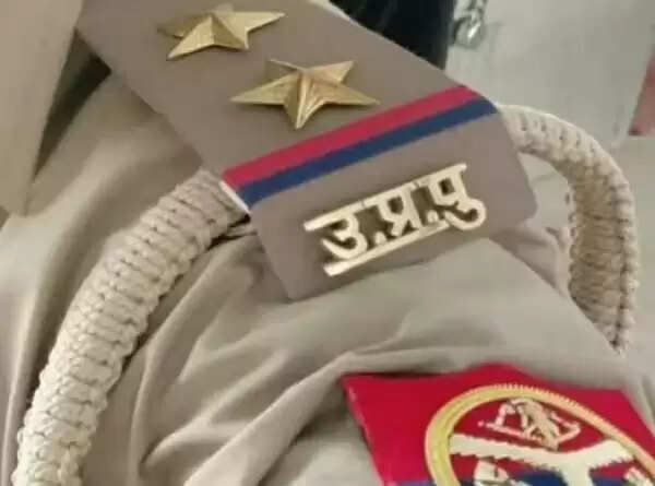 यूपी पुलिस का मानवीय चेहरा बना संकटमोचक, चार हजार से अधिक लोगों को आत्मघाती कदम उठाने से बचाया