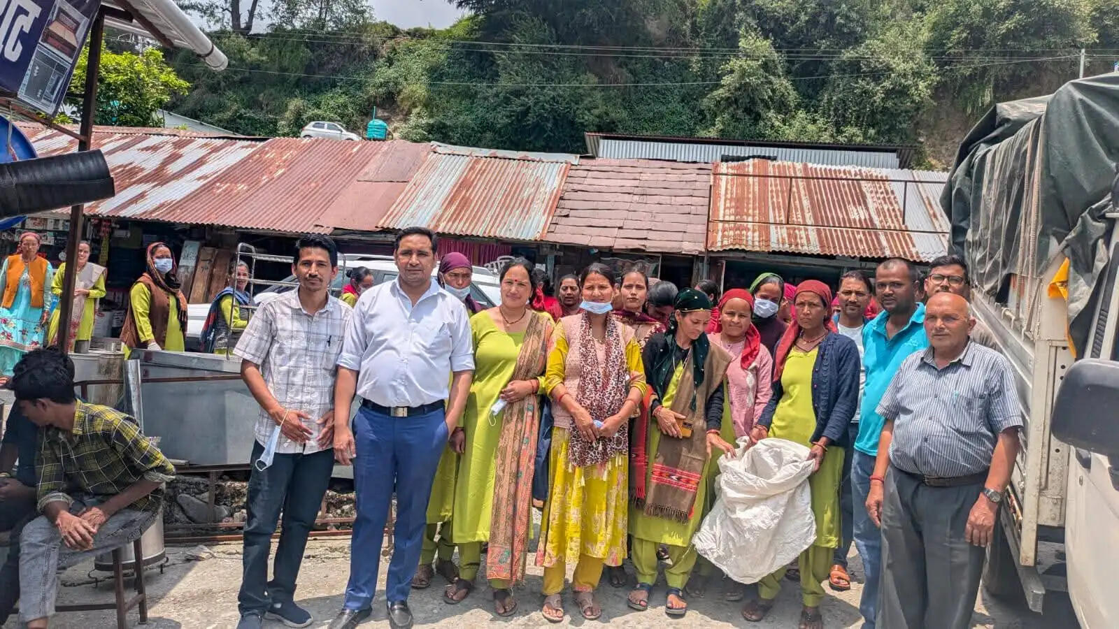 पर्यटन स्थल बरोट को प्लास्टिक मुक्त बनाने को व्यापक स्वच्छता एवं जागरूकता अभियान