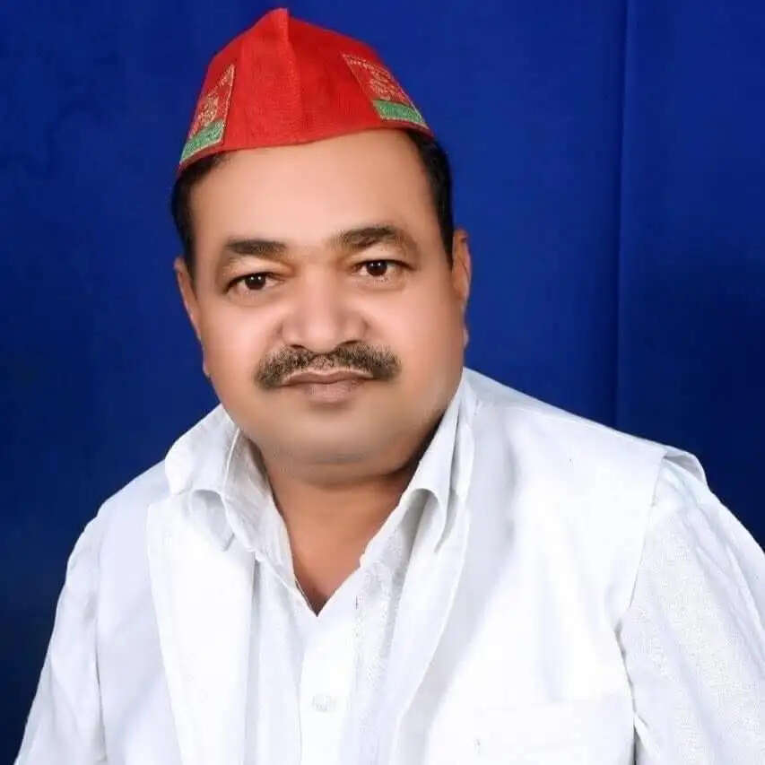 प्रधानमंत्री पर अमर्यादित टिप्पणी को लेकर सपा सांसद अजेंद्र लोधी पर केस दर्ज