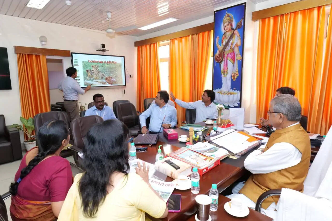 पीलीभीत में शुरू होगी लेपर्ड सफारी, लखनऊ में बनेगा स्नैक वेनम एक्सट्रैक्शन सेंटर