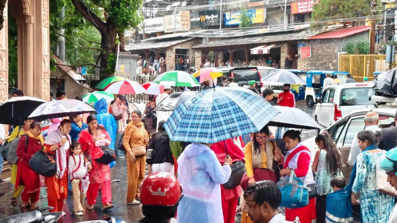 मानसून की दस्तक, नैनीताल में झमाझम बारिश से मौसम सुहावना