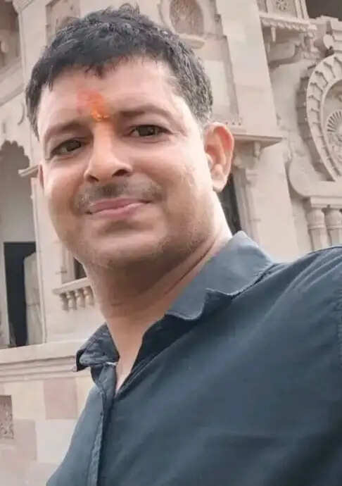 मीरजापुर, : अधिवक्ता की अचानक मौत से परिवार में मचा कोहराम