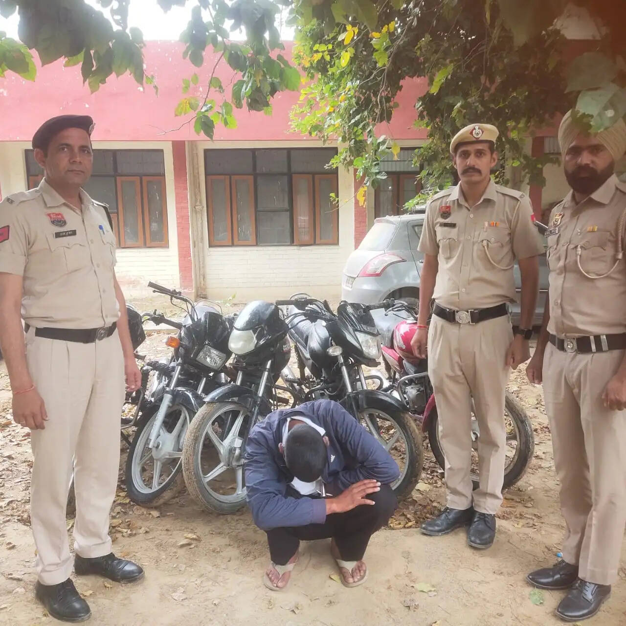 सिरसा: अंतरराज्यीय बाइक चोर गिरोह का पर्दाफाश, पांच मोटरसाइकिल बरामद