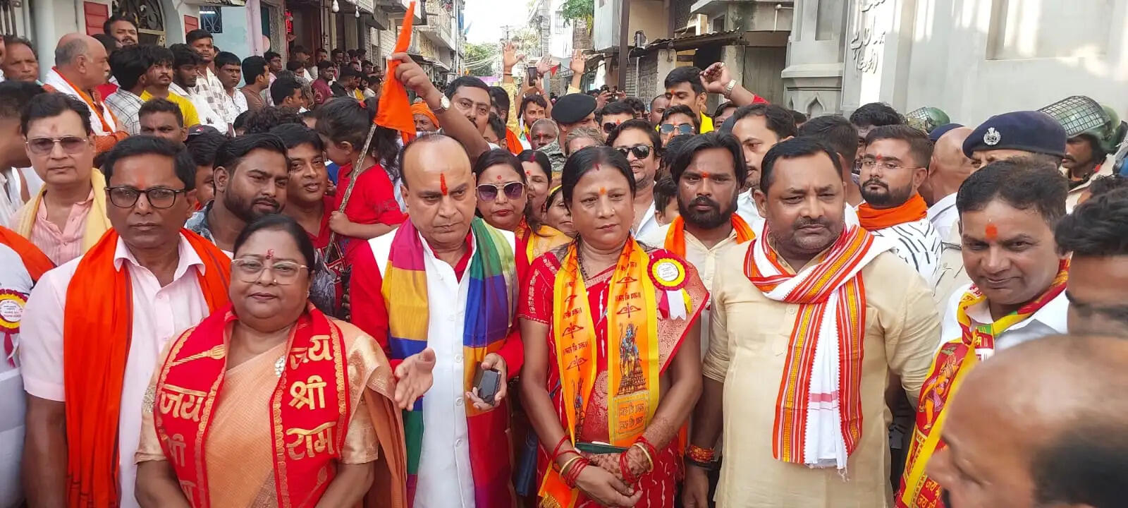 महावीरी झंडा शोभायात्रा जुलूस के दौरान जय श्रीराम के नारों से गूंज उठा फारबिसगंज