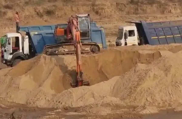 रेत स्टॉक में भारी गड़बड़ी, कटनी कलेक्टर न्यायालय ने लगाया 27.44 करोड़ का जुर्माना